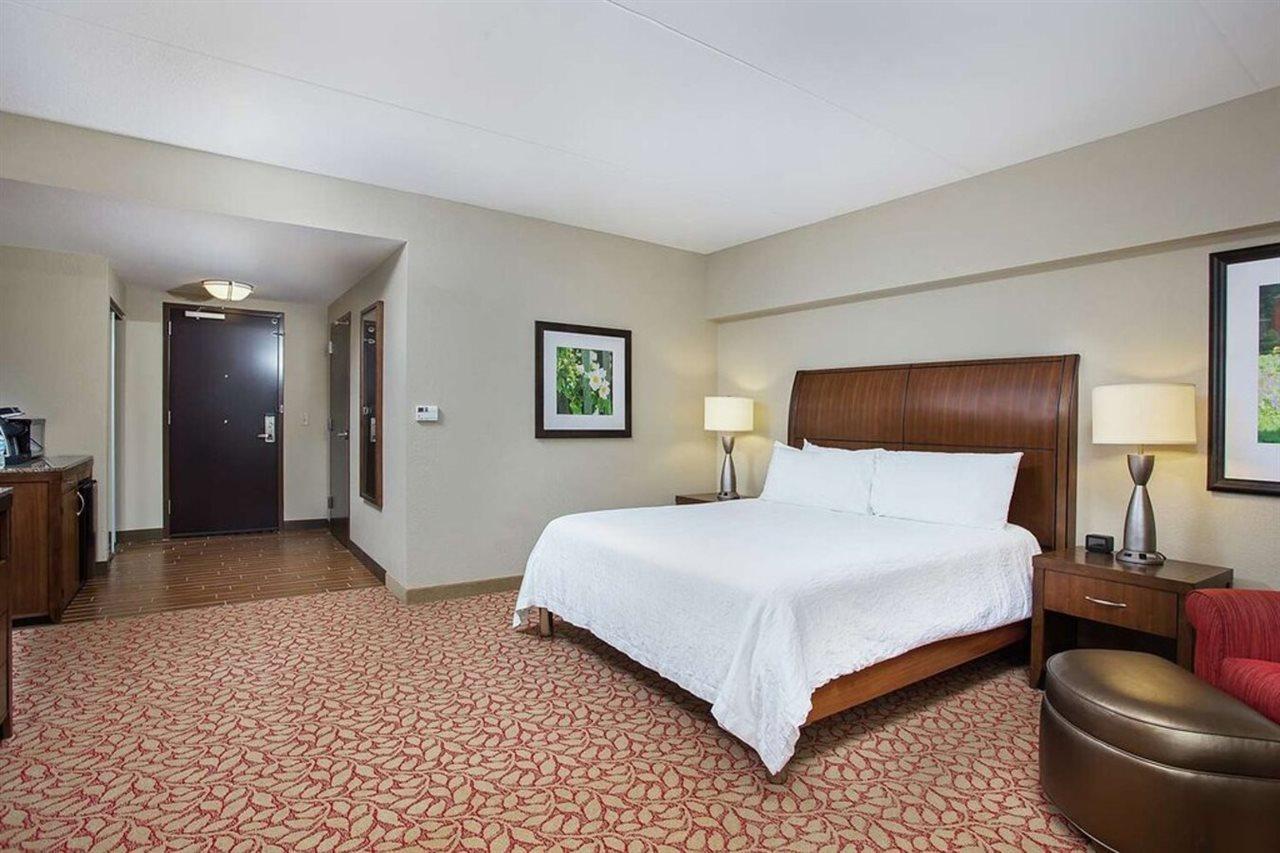 Hilton Garden Inn Пайквил Екстериор снимка
